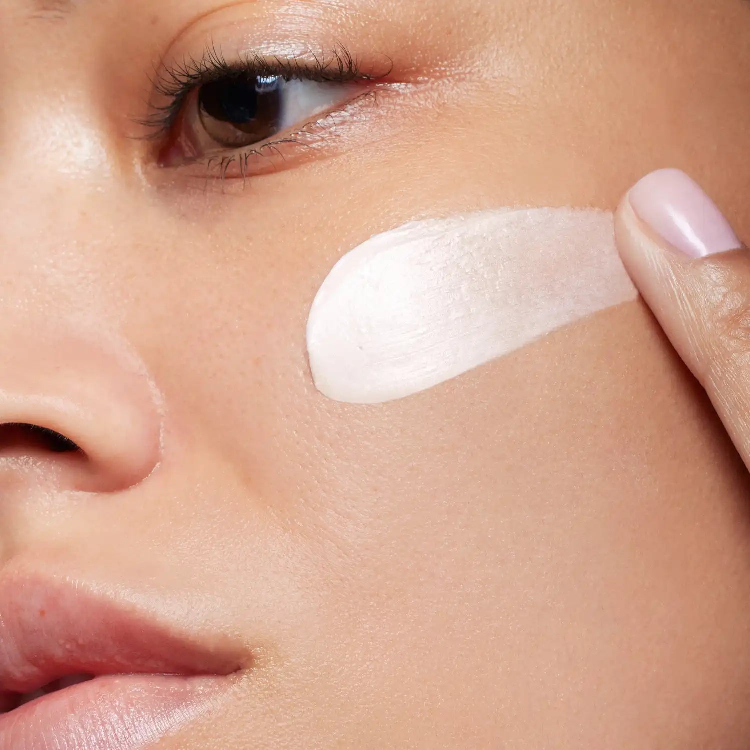 SkinCeuticals A.G.E. Interrupter Advanced,  ansigt med creme