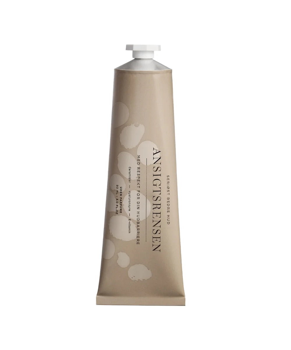Seriøst Bedre Hud Ansigtsrensen - beige tube creme på hvid baggrund